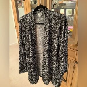 NICE BLACK AND GRAY OPEN FRONT 18/20 AVENUE CARDIGAN.